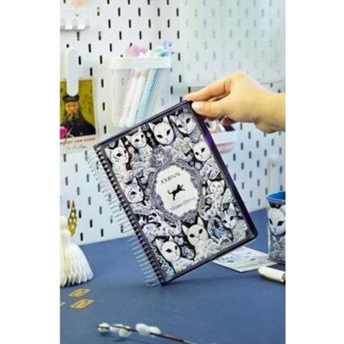 Victoria Journals 125-2110 Sert Kapaklı Spiralli Tarihsiz Ajanda-Planlayıcı A5 100 Gr Ivory 224 Sayf